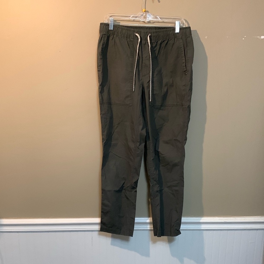 Vuori Men’s Ripstop Elastic Waist Travel Climber Medium Deep Grey Zip Pocket